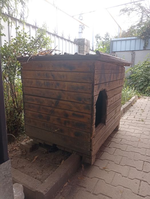 Продам будку для собак