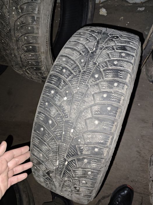 Продам комплект зимних шин