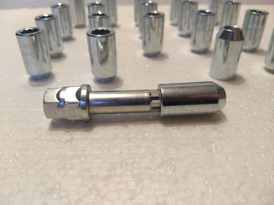 Piulite auto cap imbus M12 x 1.5 Torx