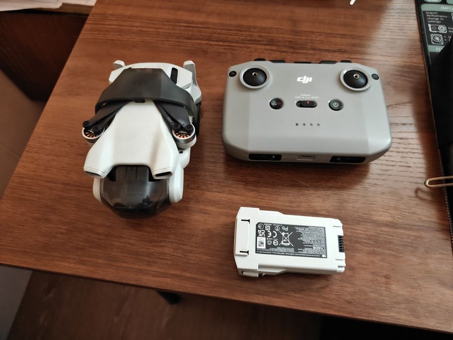 Продам дроны. Air2s; mini3