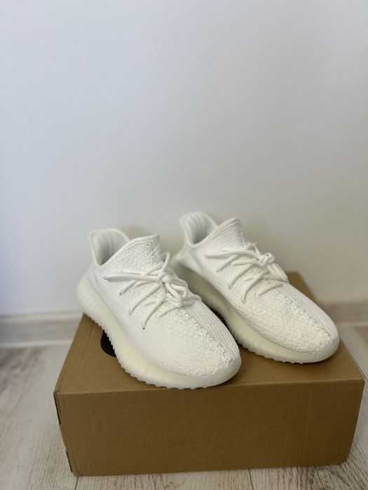 Adidasi yeezy 350