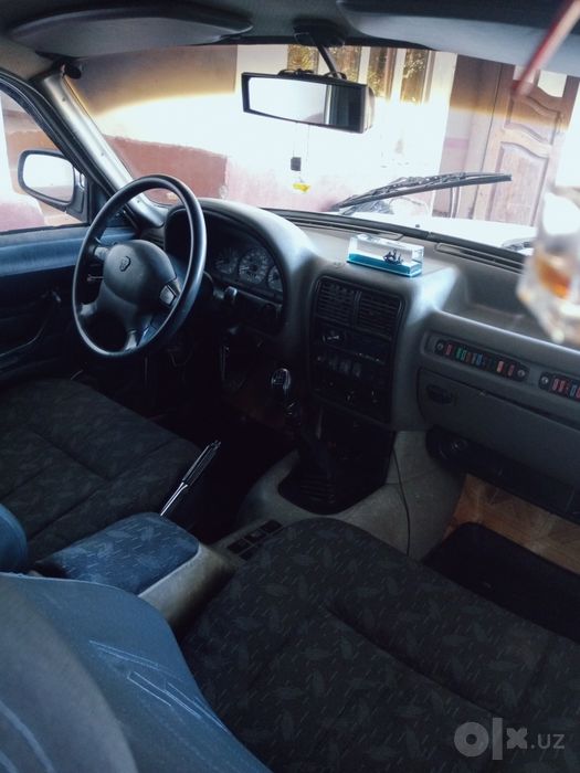 Volga 31 1998 rangi oq