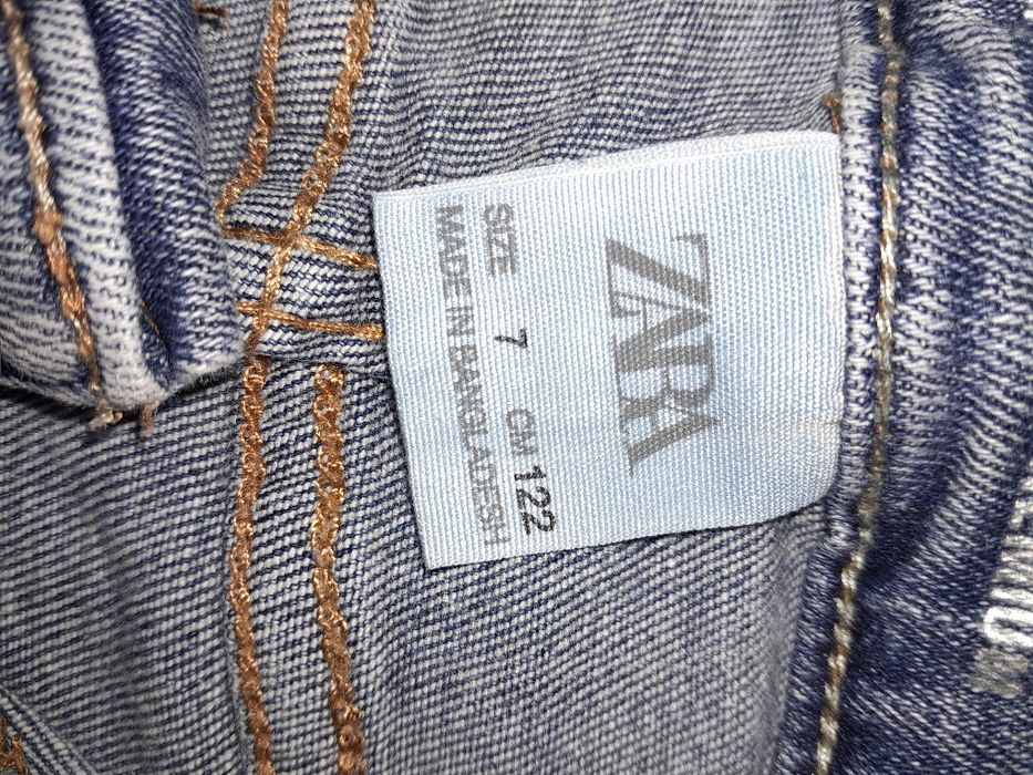 Запазени дрехи за момиче