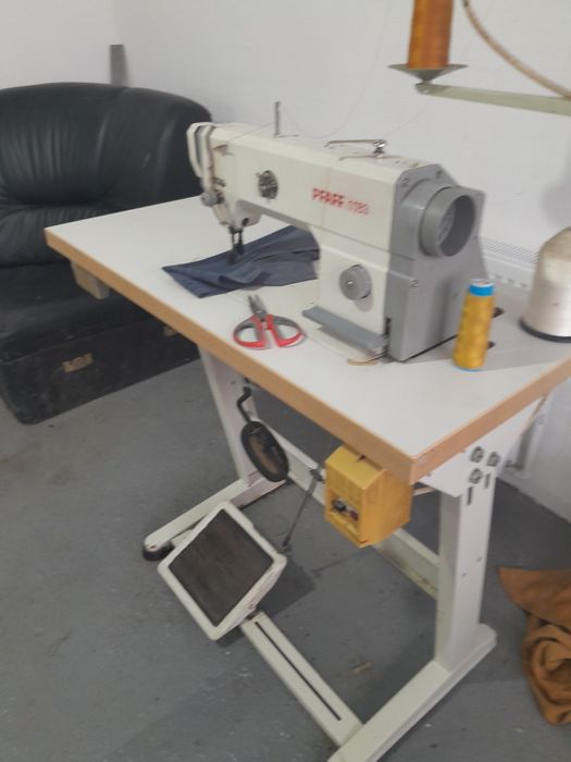 Masina de cusut industriala