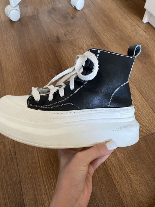 Кроссовки 35 размера