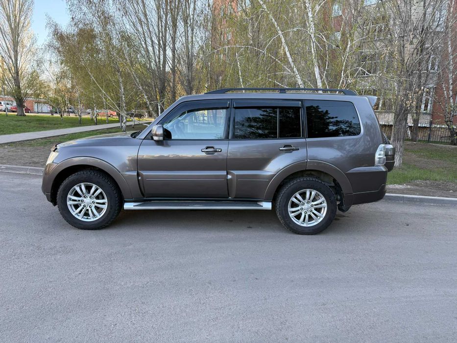 Mitsubishi Pajero 2011 г.