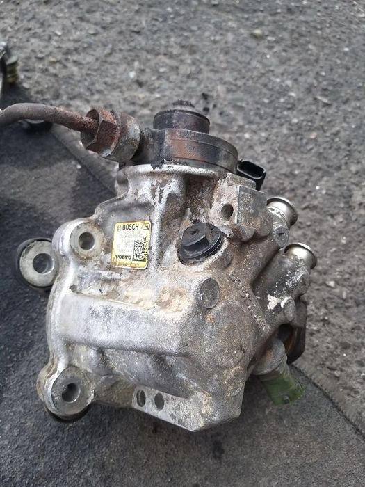 POMPA VOLVO 0445010618 31272896