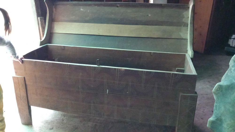 Lada de zestre veche