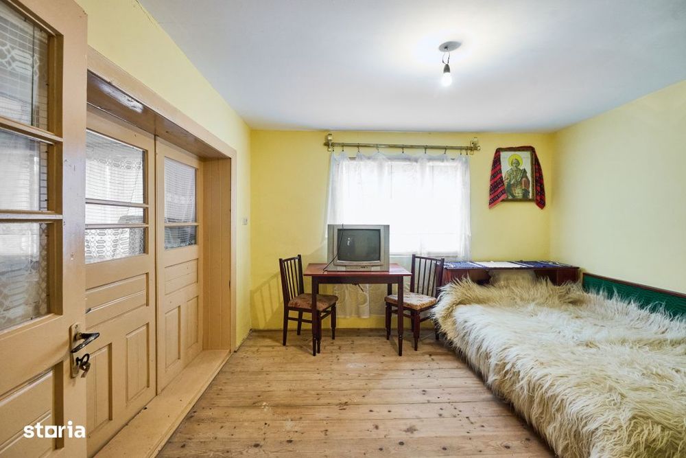 Casa  la munte cu teren generos in Com. Nucsoara, loc. Slatina jud. A