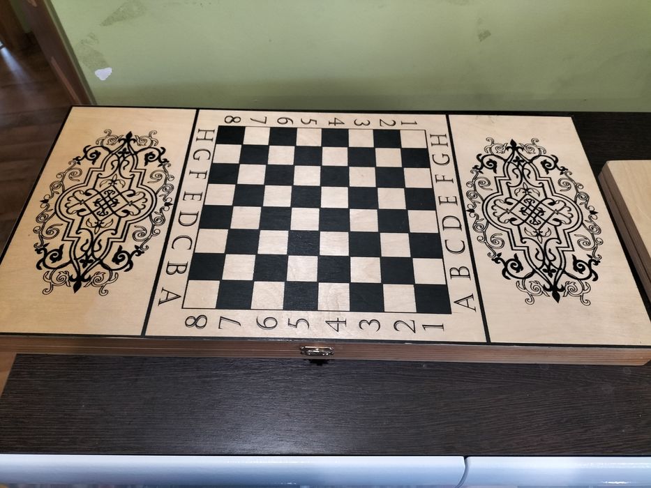 Нарды + шашки два в одном