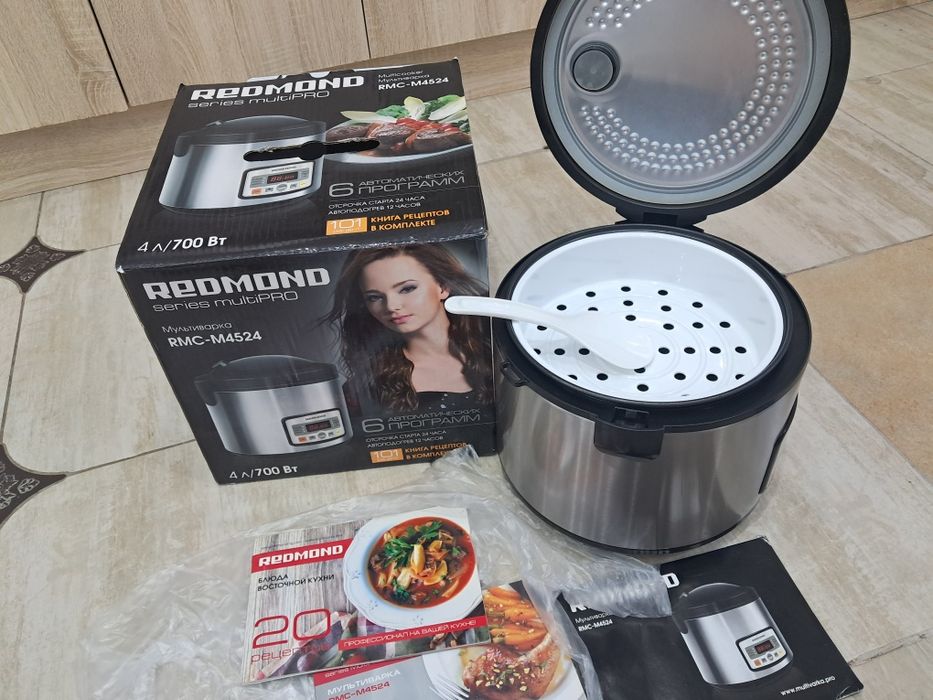 Мультиварка Redmond RMC-M4524, новая.