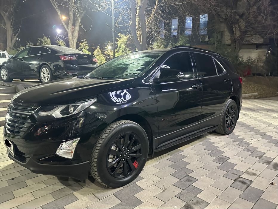 Equinox 2020 yil Qora Rang