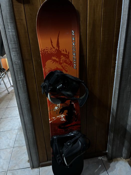 Snowboard Nidecker 140 cm + legaturi