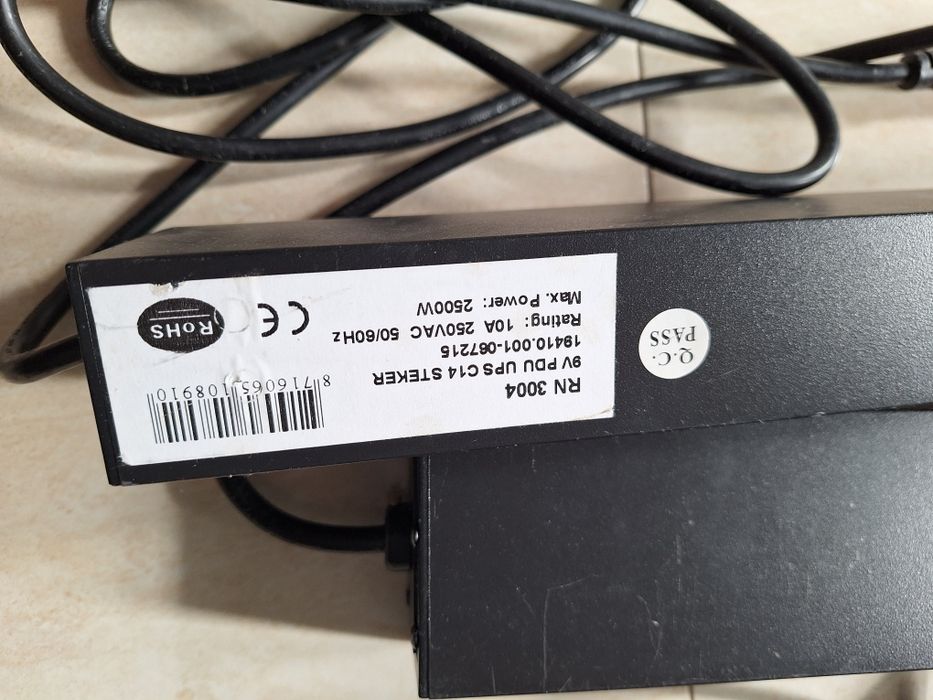 Prelungitoare profesionale pentru UPS, 19 ", rackuri IT, servere sau echipamente electronice+ cabluri adaptor priza, noi/ nefolosite 2 buc la 180 lei