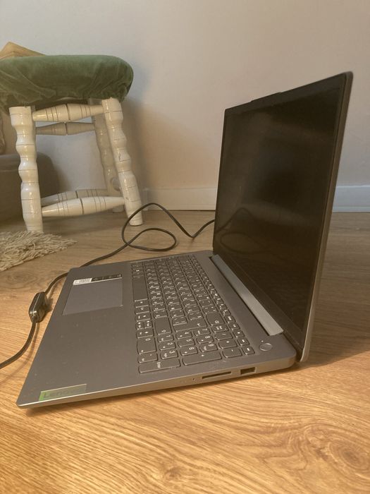 Lenovo ideapad 3
