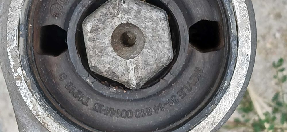 Предни носачи за Honda Civic 8 gen.