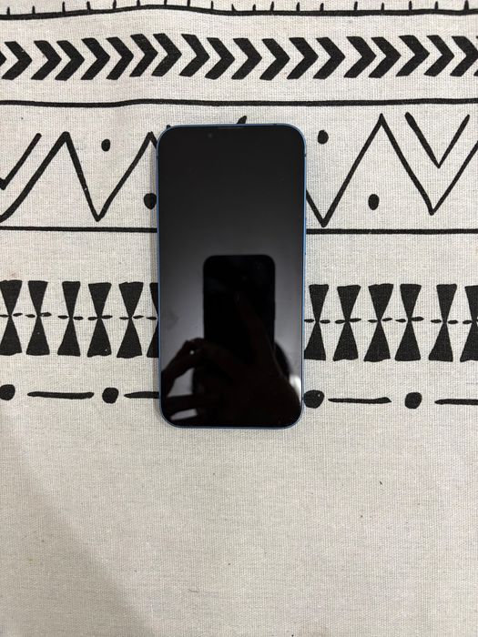 Продается Iphone 13 на 256гб.