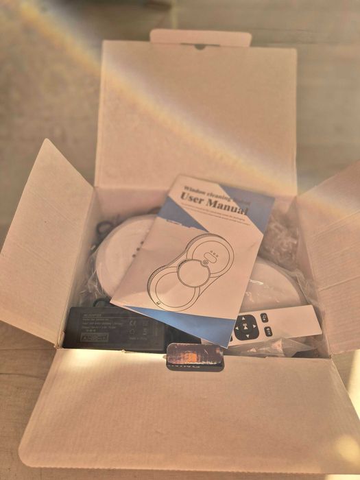 Робот за почистване на прозорци HCR-18 с дистанционно (Ползван Веднъж)