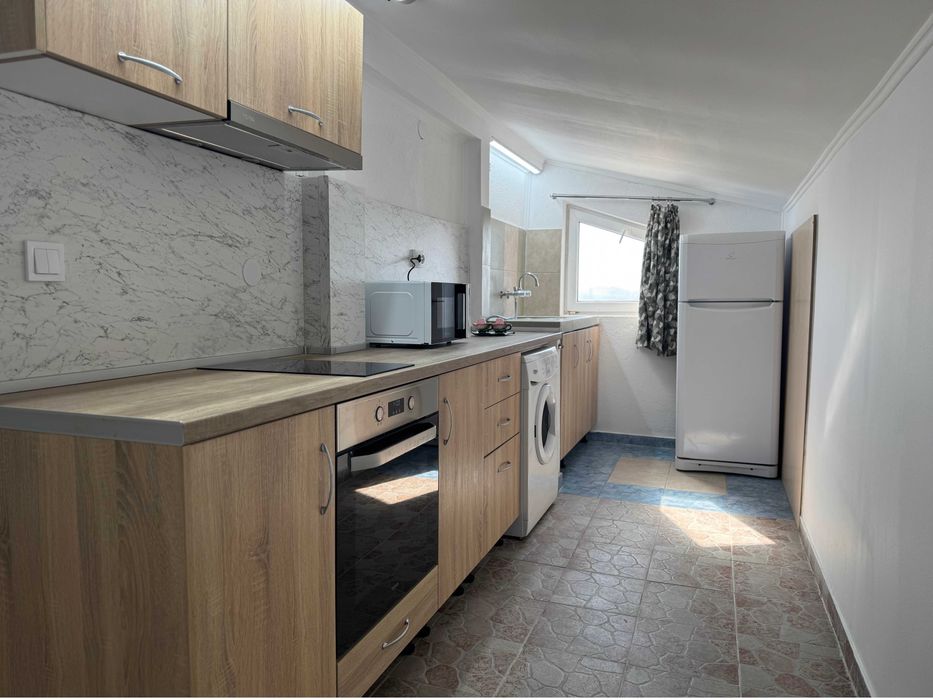 Дава под наем 3-стаен апартамент