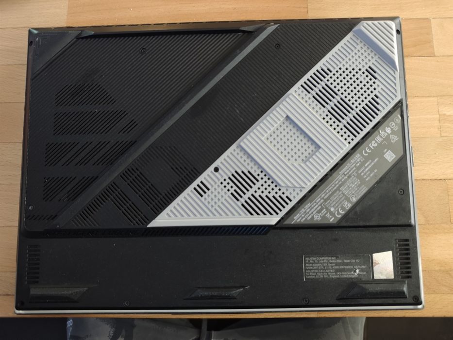 Лаптоп ASUS ROG Strix Scar