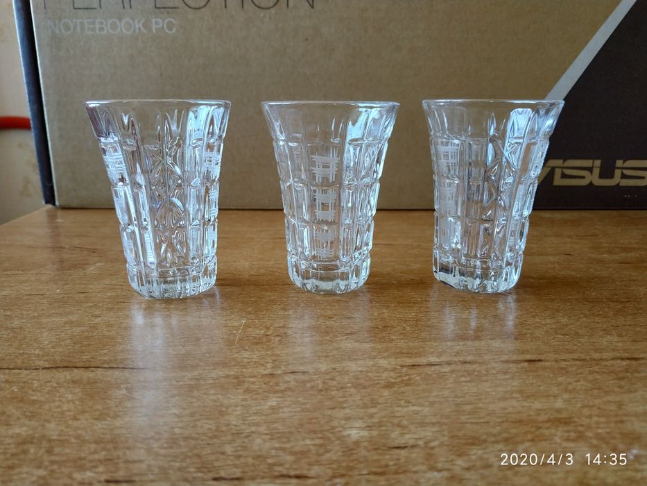 Хрустальные рюмки (4 штуки)