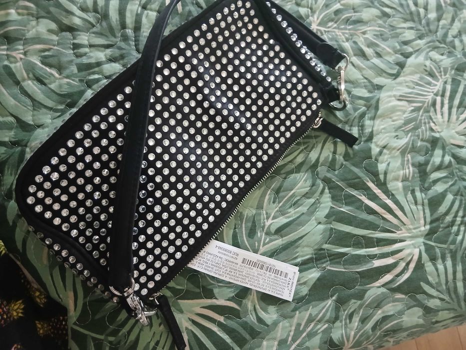 Различни дамски чанти