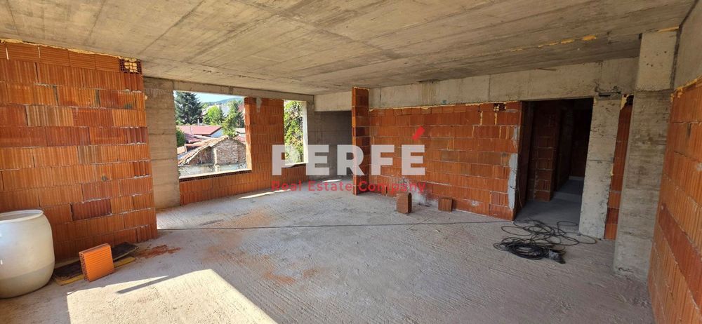 3-стаен в София-Карпузица площ 136 цена 247520