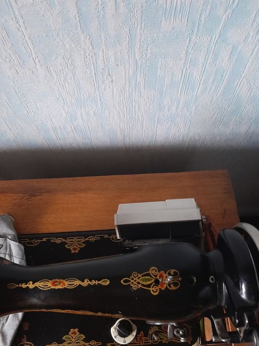 Швейная машина Подольск на электрическом приводе