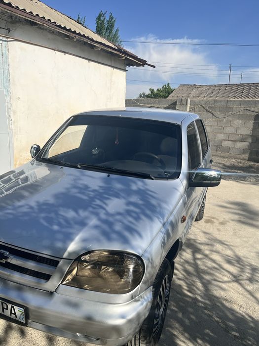 Shevralet niva 4+4