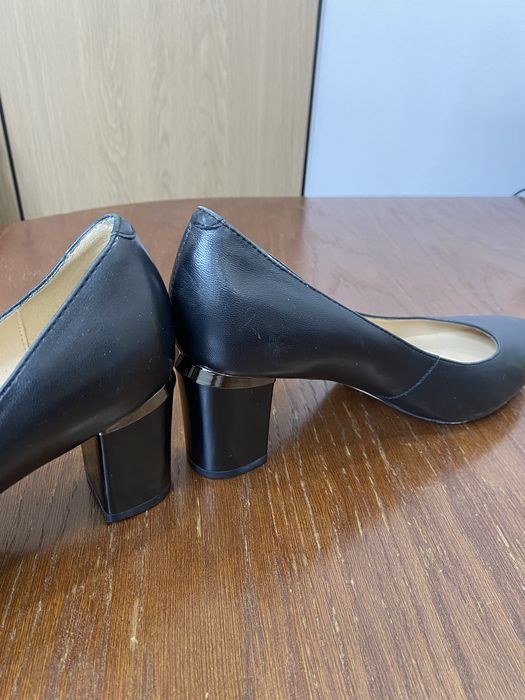 Туфли женские.