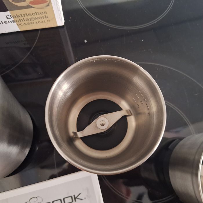 Кафемелачка + острие за раздробяване на ядки,билки и други ProfiCook