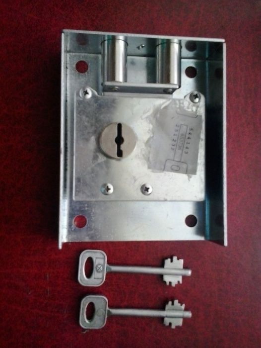 Lăcătuș, Deblocari Usi metalice, termopan, Seifuri,  Ploiești