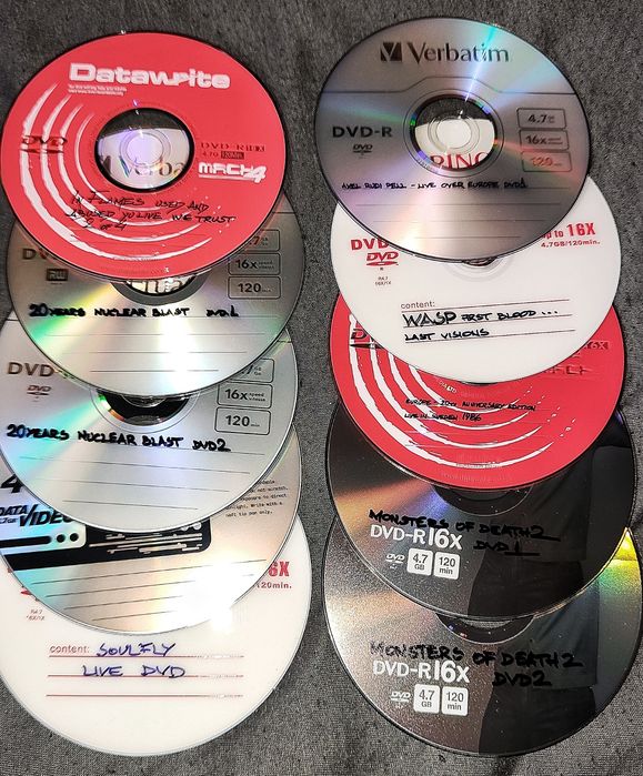 DVD-R дискове с концерти и клипове на метъл групи