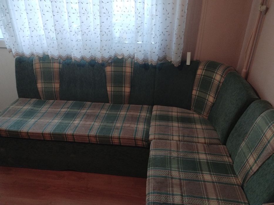 Ъглов модулен разтегателен диван