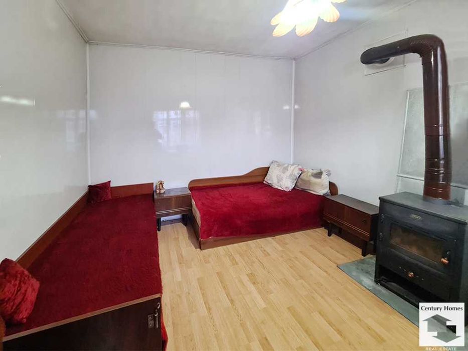 145269 Две къщи в един двор за продажба в гр. Полски Тръмбеш