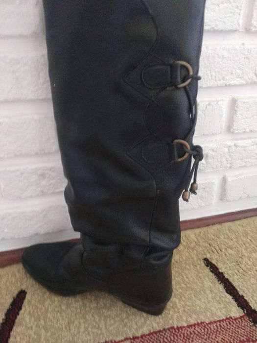 Женские сапоги кожа