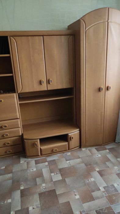 Срочно! Продас стенку б/у .