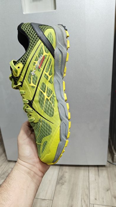 Columbia mărimea 44