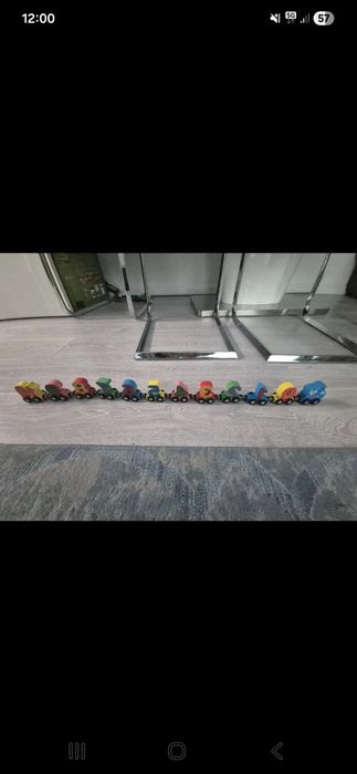 Trenulet magnetic din lemn