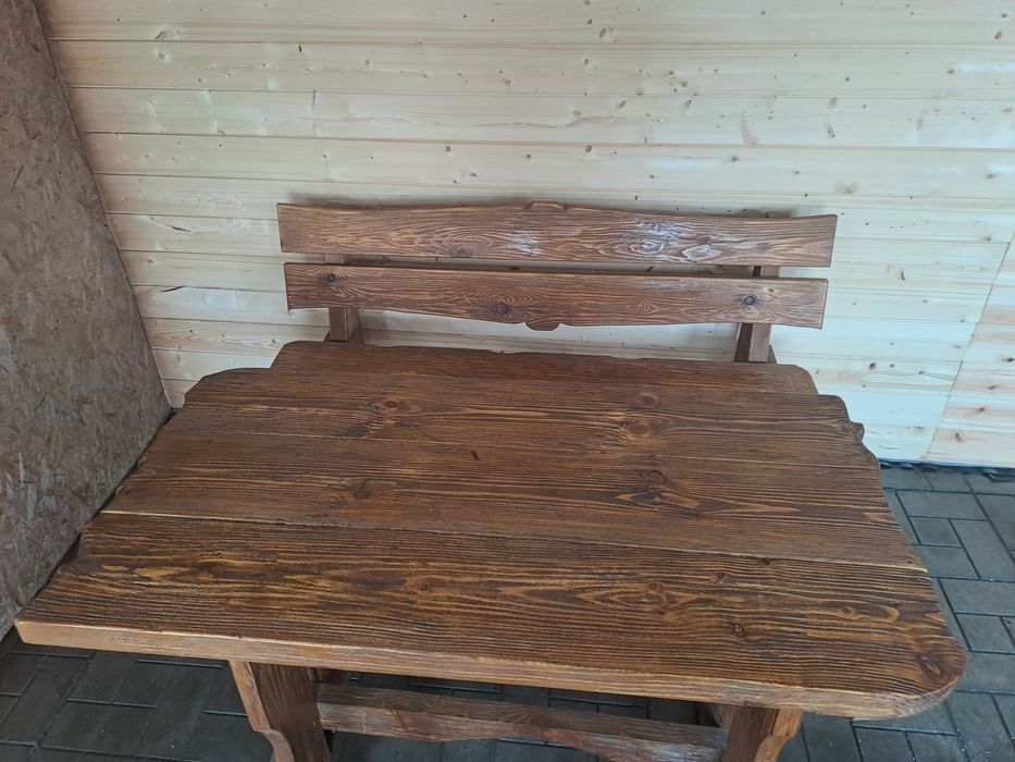 Продам стол с лавочкой