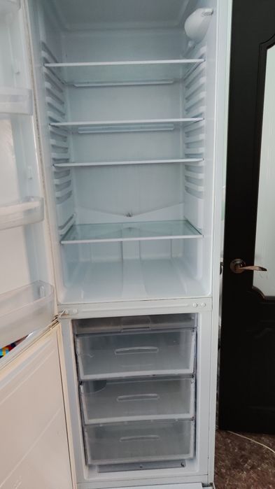 Холодильник в хорошем состоянии