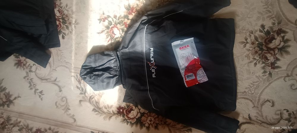 Geacă de lucru, impermeabila, rezistenta la vânt, material rezistent