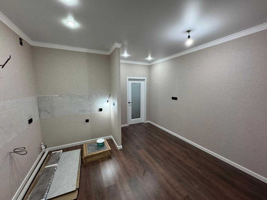 2 комнатная ,крыша двускатная