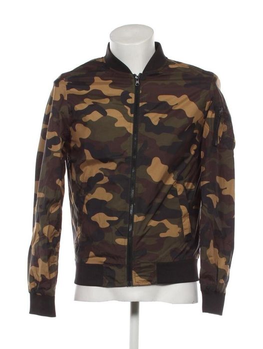 Бомбър яке, маскировъчно