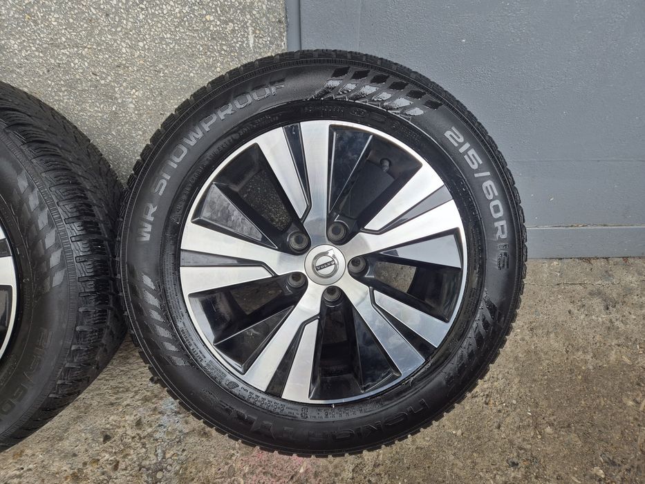 Jante Volvo originale V60, R16 Black + Diamond Cut
+ anvelope