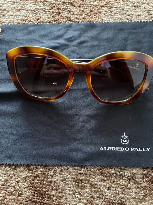 Оригинални слънчеви очила