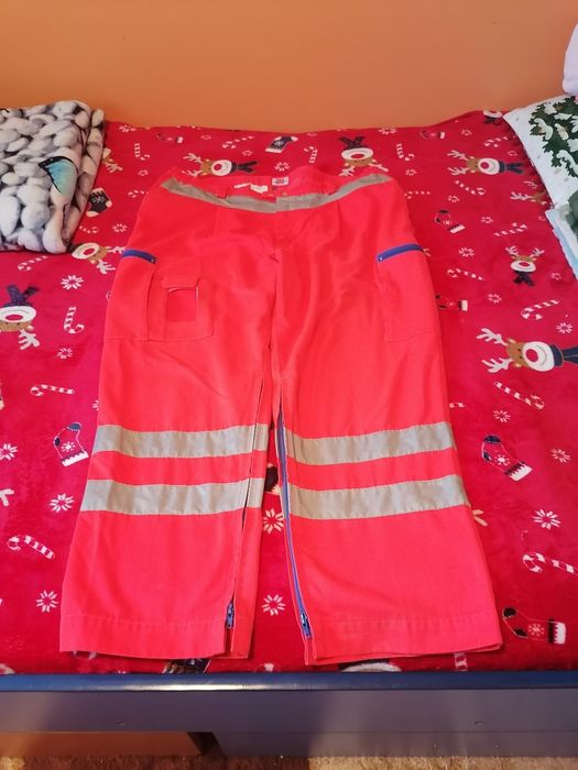 Pantaloni salopetă (mărimea 60)