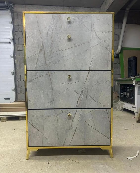 Obuvnitsa. Обувнитса