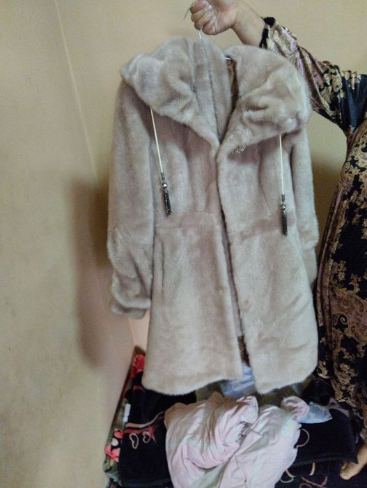 Shuba palto sotiladi