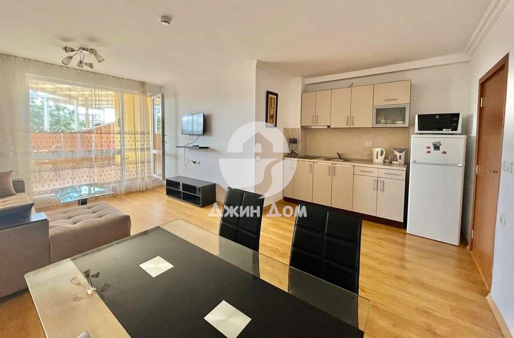 Продава се Тристаен апартамент в к.к. Слънчев бряг - 72 кв.м за 1528 €/кв.м - Снимка #1